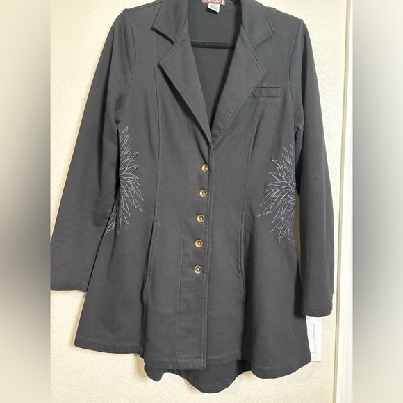Stylish XCVI Black Women's Long Line Blazer with Embroidery  Detail at Waist. - Picture 16 of 16